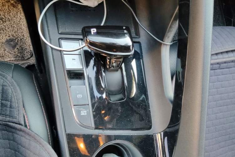 Used Hyundai Elantra 2021 240TGDi DCT TOP Flagship Edition Gear Lever