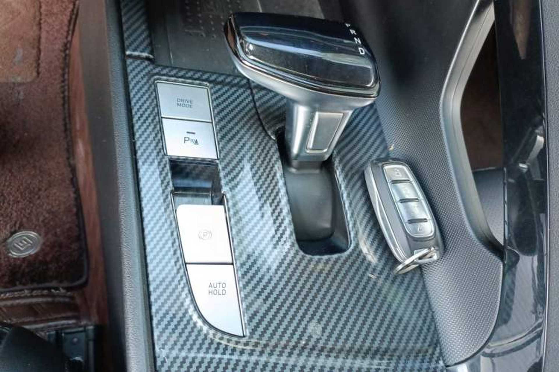 Used Hyundai Elantra 2021 1.5L CVT LUX Prestige Edition Gear Lever