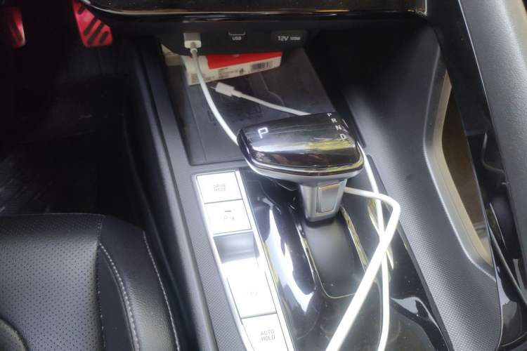 Used Hyundai Elantra 2021 1.5L CVT LUX Prestige Edition Gear Lever