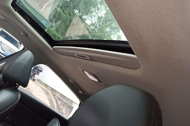 Used Hyundai Elantra 2021 1.5L CVT LUX Prestige Edition Headliner