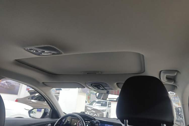 Used Hyundai Elantra 2021 1.5L CVT GLX Elite Edition Headliner