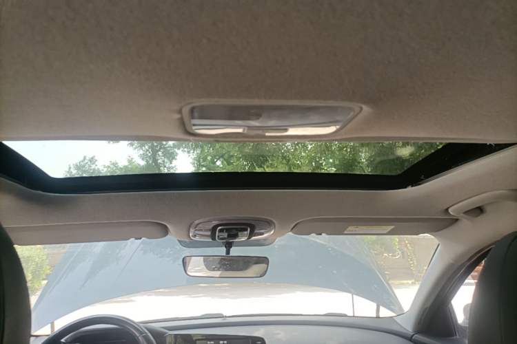 Used Hyundai Elantra 2021 1.5L CVT GLX Elite Edition Headliner