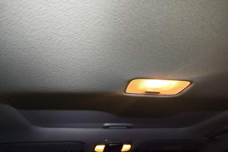 Used Hyundai Elantra 2021 1.5L CVT GLX Elite Edition Headliner