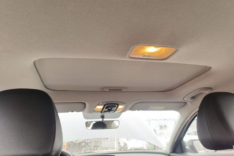 Used Hyundai Elantra 2021 1.5L CVT GLX Elite Edition Headliner