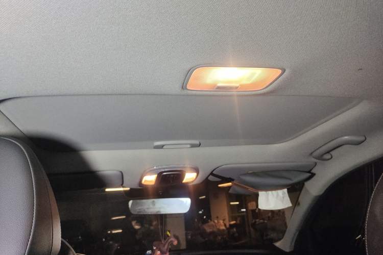 Used Hyundai Elantra 2021 1.5L CVT LUX Prestige Edition Headliner
