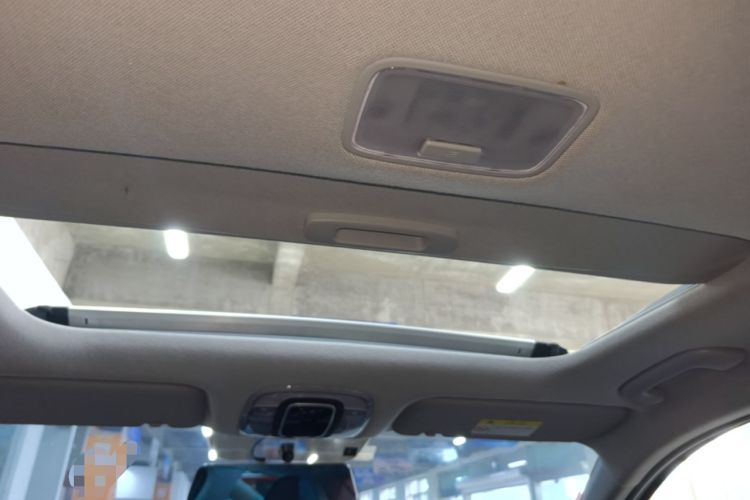 Used Hyundai Elantra 2021 1.5L CVT GLX Elite Edition Headliner