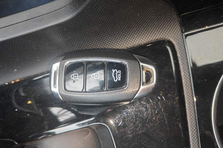 Used Hyundai Elantra 2021 1.5L CVT LUX Prestige Edition Interior 1