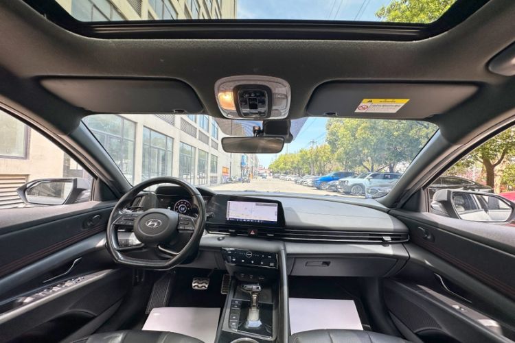 Used Hyundai Elantra 2021 240TGDi DCT LUX Prestige Edition Interior 3
