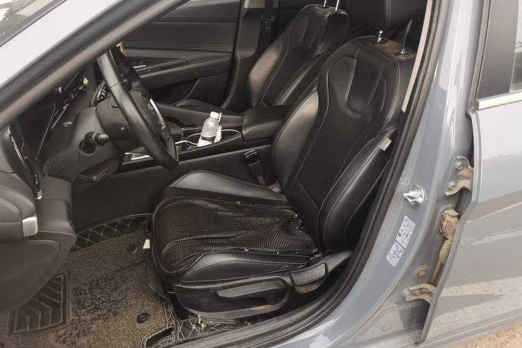 Used Hyundai Elantra 2021 1.5L CVT GLX Elite Edition Left Front Seat