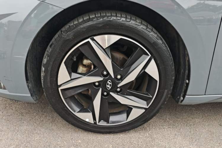 Used Hyundai Elantra 2021 1.5L CVT GLX Elite Edition Left Front Wheel Hub