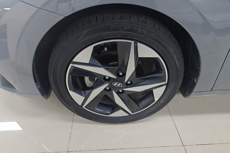 Used Hyundai Elantra 2021 1.5L CVT GLX Elite Edition Left Front Wheel Hub