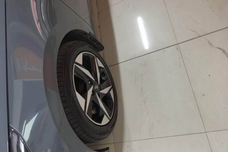 Used Hyundai Elantra 2021 1.5L CVT GLX Elite Edition Left Front Wheel Hub