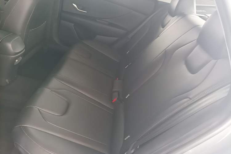 Used Hyundai Elantra 2021 1.5L CVT LUX Prestige Edition Left Rear Seat