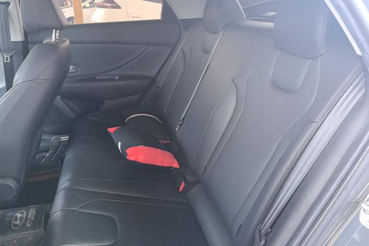 Used Hyundai Elantra 2021 1.5L CVT LUX Prestige Edition Left Rear Seat