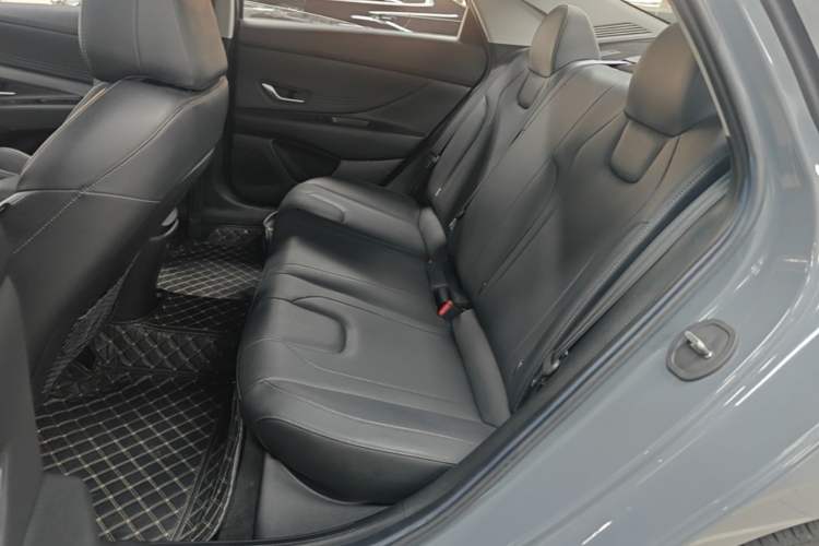 Used Hyundai Elantra 2021 1.5L CVT GLX Elite Edition Left Rear Seat