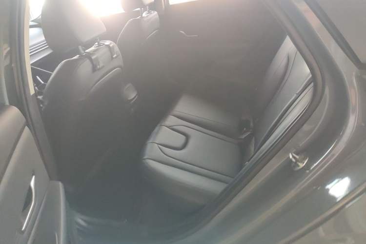 Used Hyundai Elantra 2021 1.5L CVT LUX Prestige Edition Left Rear Seat