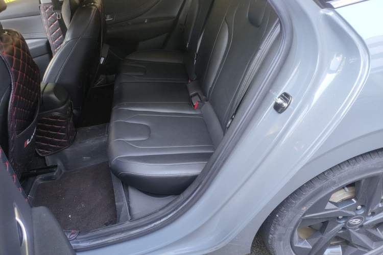 Used Hyundai Elantra 2021 1.5L CVT LUX Prestige Edition Left Rear Seat