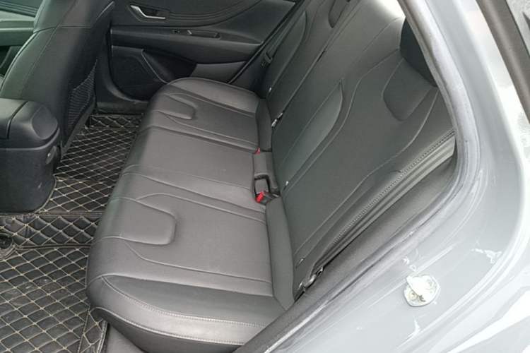 Used Hyundai Elantra 2021 1.5L CVT GLX Elite Edition Left Rear Seat