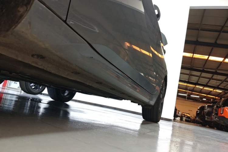 Used Hyundai Elantra 2021 1.5L CVT LUX Prestige Edition Left Side Sill