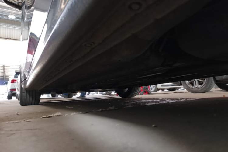 Used Hyundai Elantra 2021 1.5L CVT LUX Prestige Edition Left Side Sill