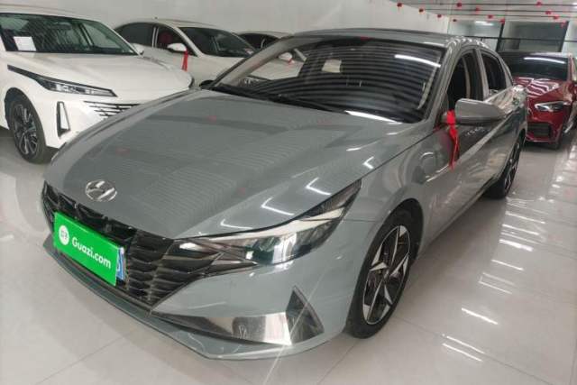 Ojetý Hyundai Elantra 2021 1.5L CVT LUX Prestige Edition