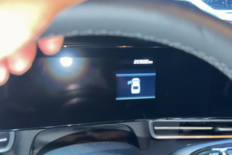 Used Hyundai Elantra 2021 1.5L CVT GLX Elite Edition Odometer Close Up