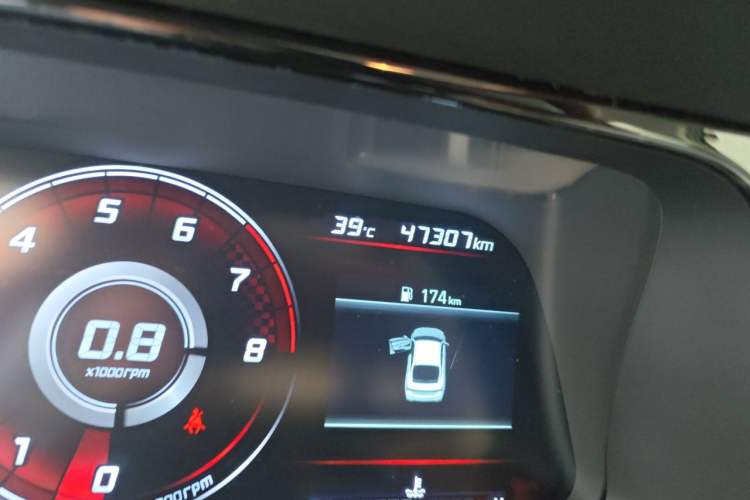 Used Hyundai Elantra 2021 1.5L CVT GLX Elite Edition Odometer Close Up