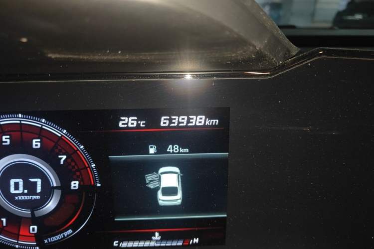 Used Hyundai Elantra 2021 1.5L CVT LUX Prestige Edition Odometer Close Up