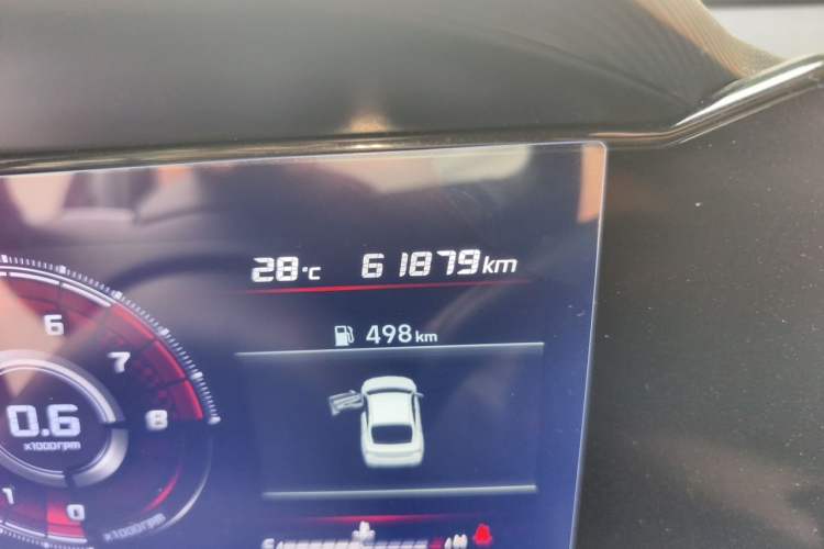 Used Hyundai Elantra 2021 1.5L CVT GLX Elite Edition Odometer Close Up