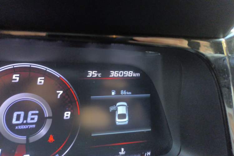 Used Hyundai Elantra 2021 1.5L CVT GLX Elite Edition Odometer Close Up