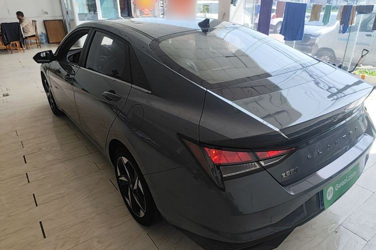 Used Hyundai Elantra 2021 1.5L CVT GLX Elite Edition Rear Left 45 Deg