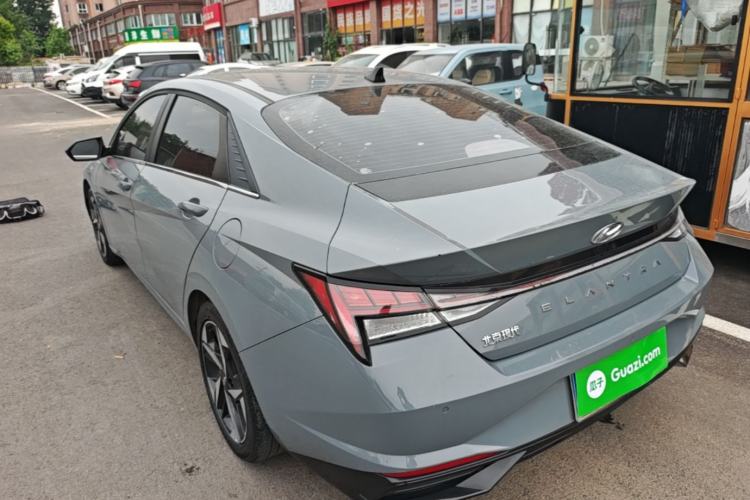 Used Hyundai Elantra 2021 1.5L CVT GLX Elite Edition Rear Left 45 Deg