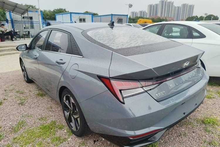 Used Hyundai Elantra 2021 1.5L CVT GLX Elite Edition Rear Left 45 Deg