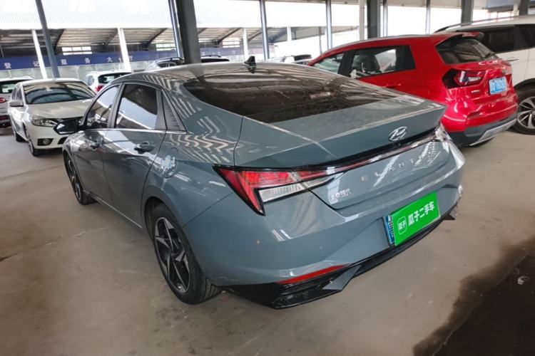 Used Hyundai Elantra 2021 1.5L CVT LUX Prestige Edition Rear Left 45 Deg