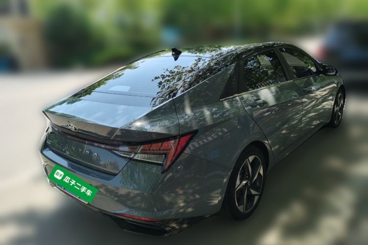 Used Hyundai Elantra 2021 1.5L CVT LUX Prestige Edition Rear Right 45 Deg