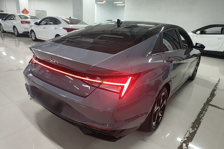 Used Hyundai Elantra 2021 1.5L CVT TOP Flagship Edition Rear Right 45 Deg