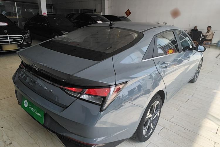 Used Hyundai Elantra 2021 1.5L CVT GLX Elite Edition Rear Right 45 Deg