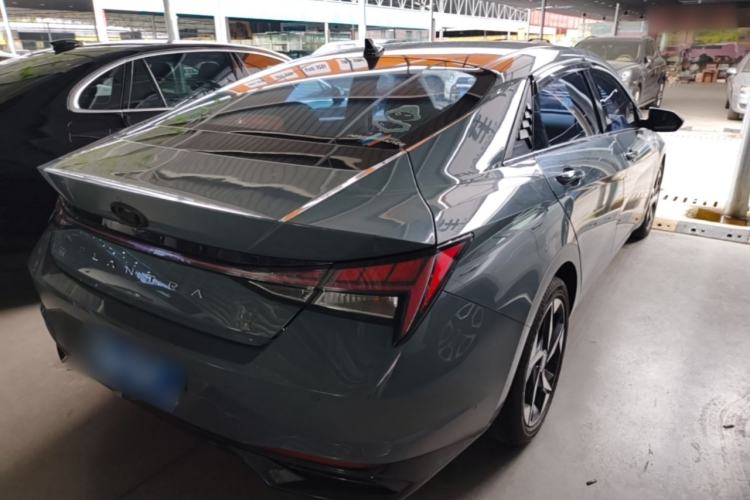 Used Hyundai Elantra 2021 1.5L CVT LUX Prestige Edition Rear Right 45 Deg
