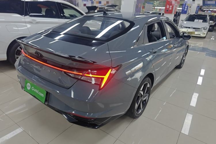 Used Hyundai Elantra 2021 1.5L CVT GLX Elite Edition Rear Right 45 Deg