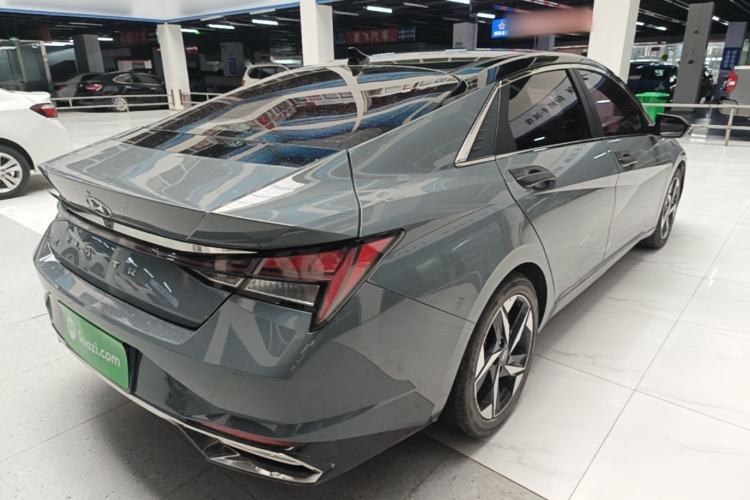 Used Hyundai Elantra 2021 1.5L CVT TOP Flagship Edition Rear Right 45 Deg