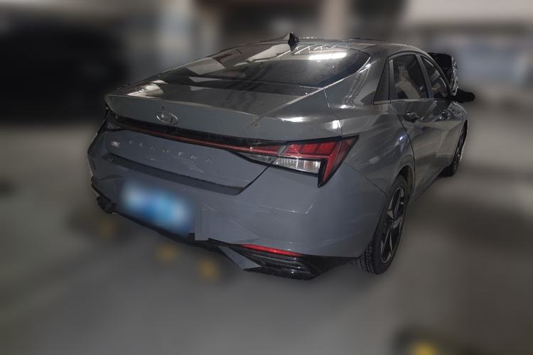 Used Hyundai Elantra 2021 1.5L CVT LUX Prestige Edition Rear Right 45 Deg
