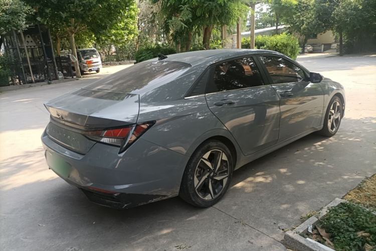 Used Hyundai Elantra 2021 1.5L CVT GLX Elite Edition Rear Right 45 Deg