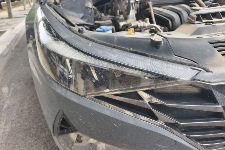 Used Hyundai Elantra 2021 1.5L CVT GLX Elite Edition Right Front Headlight