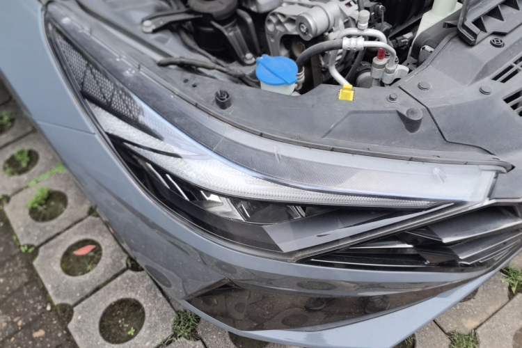 Used Hyundai Elantra 2021 1.5L CVT GLX Elite Edition Right Front Headlight