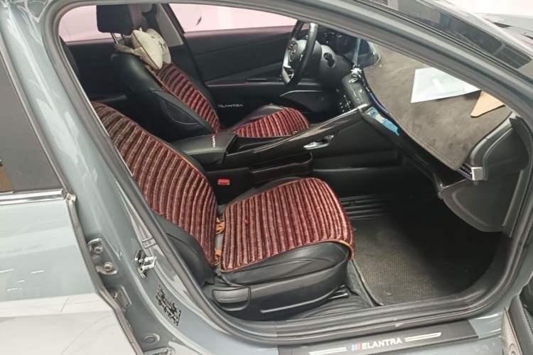 Used Hyundai Elantra 2021 1.5L CVT TOP Flagship Edition Right Front Seat