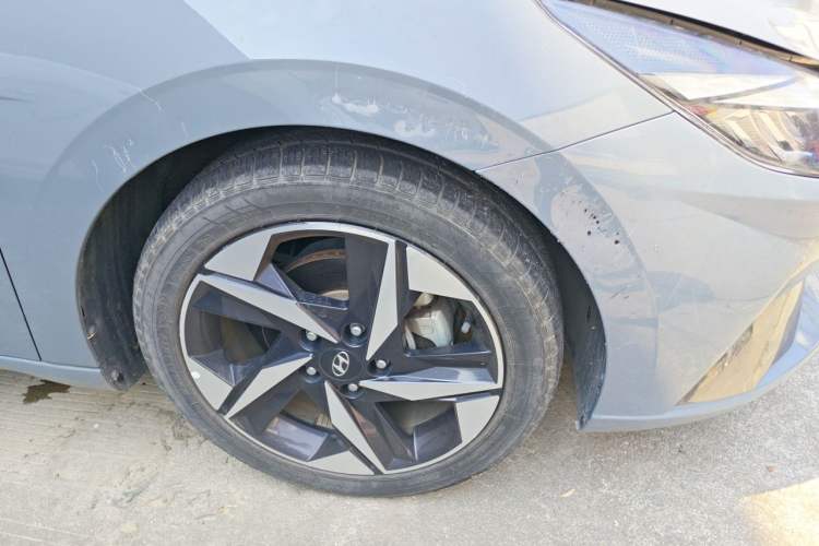 Used Hyundai Elantra 2021 1.5L CVT GLX Elite Edition Right Front Wheel Hub