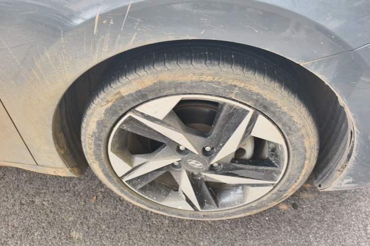 Used Hyundai Elantra 2021 1.5L CVT GLX Elite Edition Right Front Wheel Hub