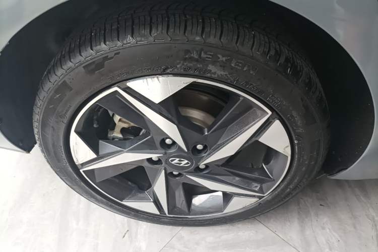 Used Hyundai Elantra 2021 1.5L CVT LUX Prestige Edition Right Rear Wheel Hub