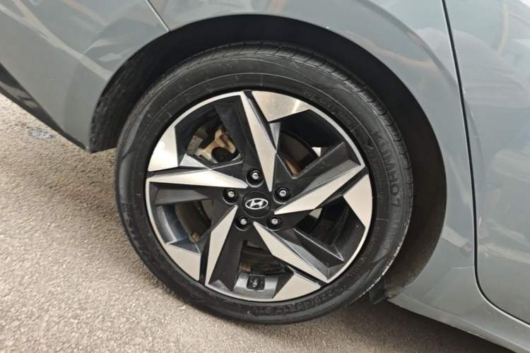 Used Hyundai Elantra 2021 1.5L CVT GLX Elite Edition Right Rear Wheel Hub