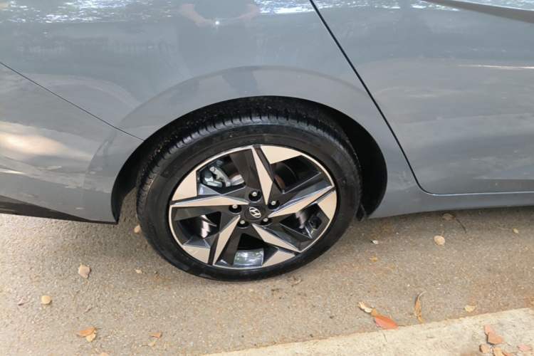 Used Hyundai Elantra 2021 1.5L CVT GLX Elite Edition Right Rear Wheel Hub